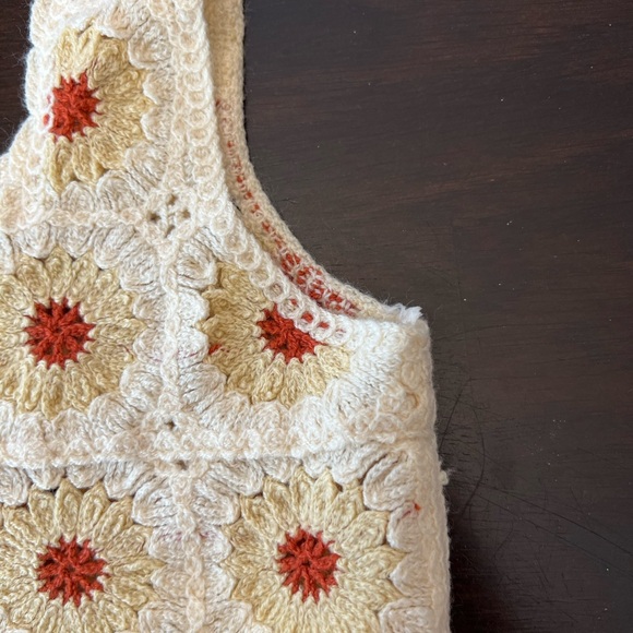 Rebellion Again Sunflower Crochet Top Cream Cropped Floral Womens Size L - Picture 8 of 16